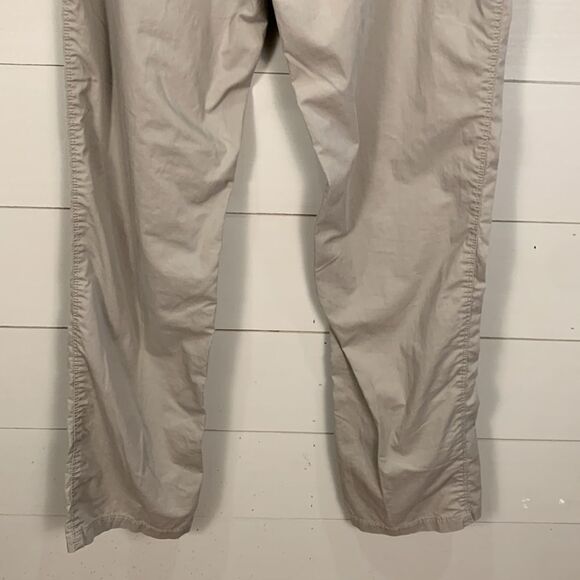 Horny Toad grey athletic chino style pants woman’s size 8 - Picture 9 of 11
